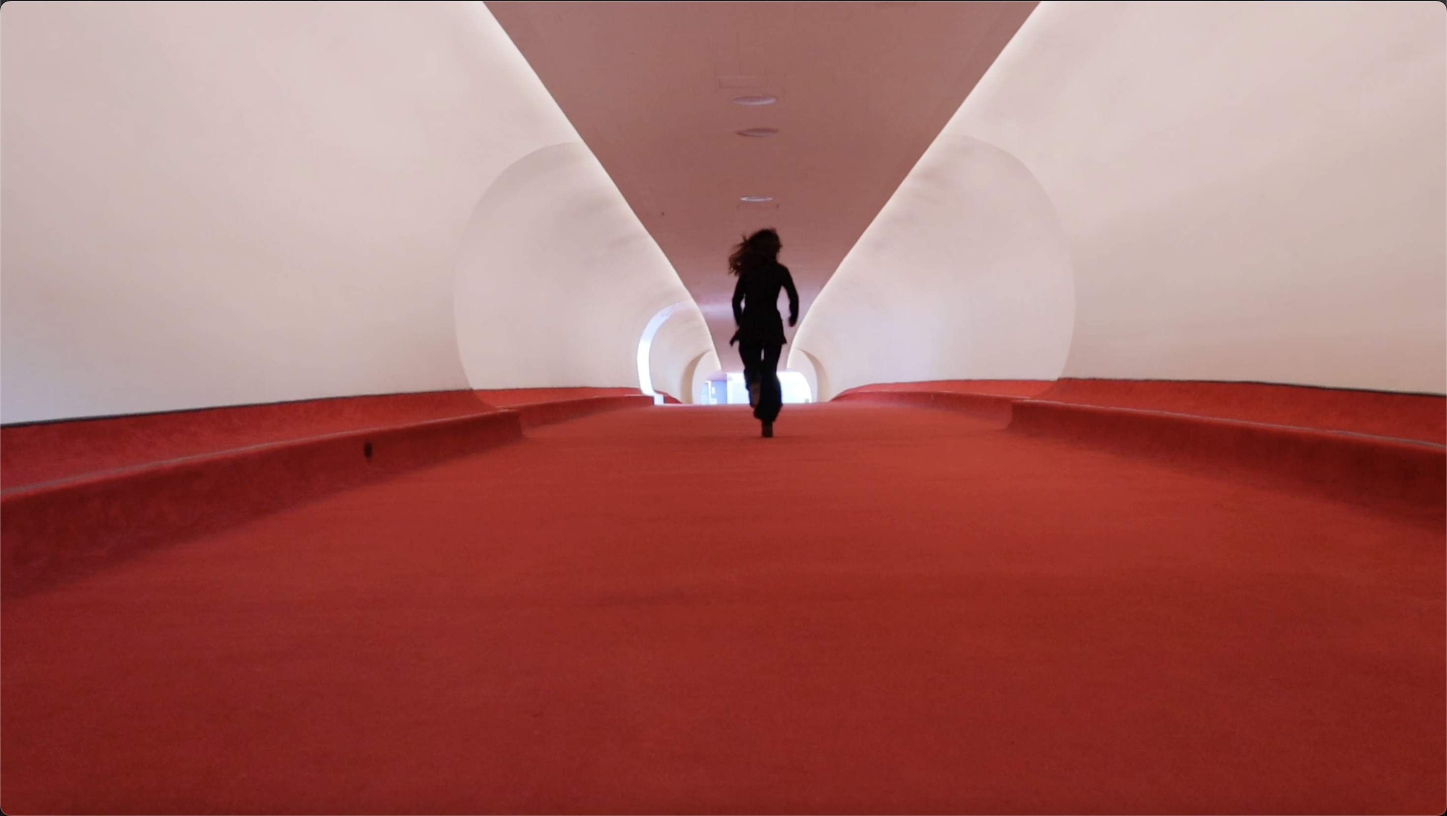 Grounded video preview